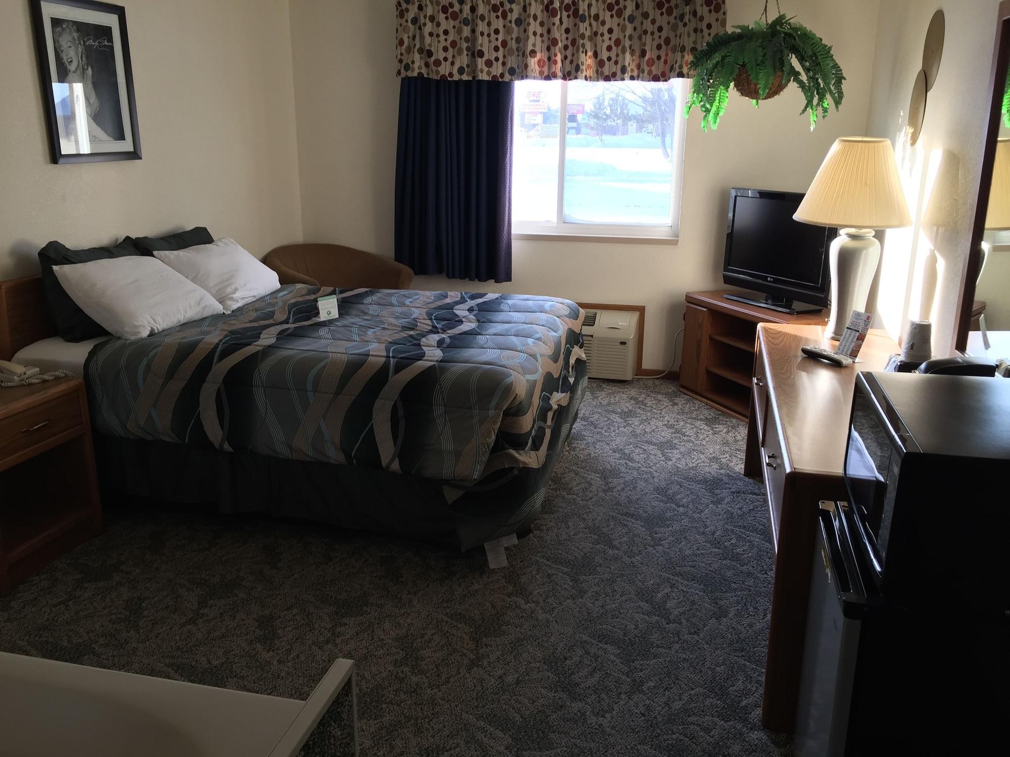 Super 8 by Wyndham Escanaba Bagian luar foto