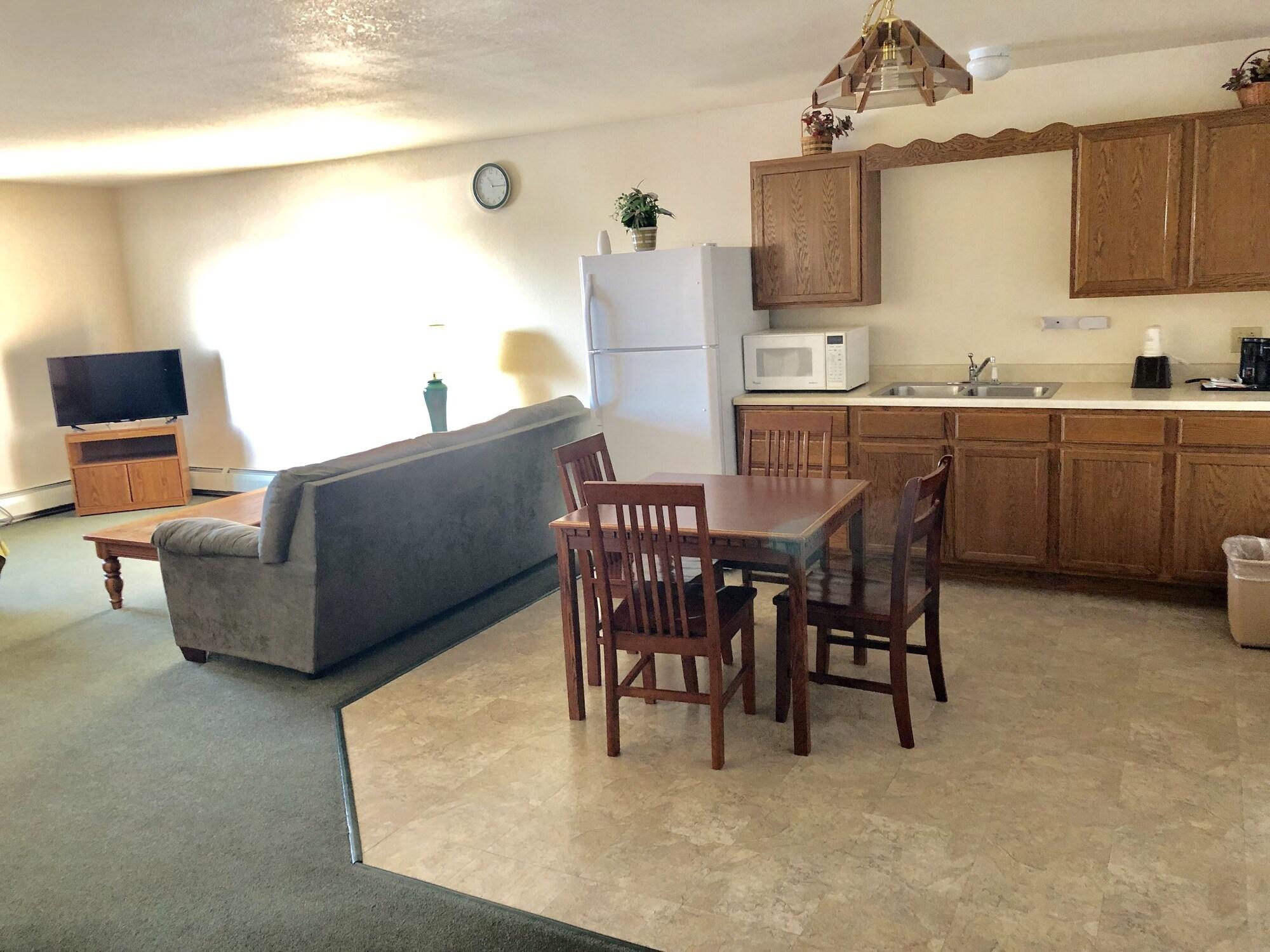 Super 8 by Wyndham Escanaba Bagian luar foto
