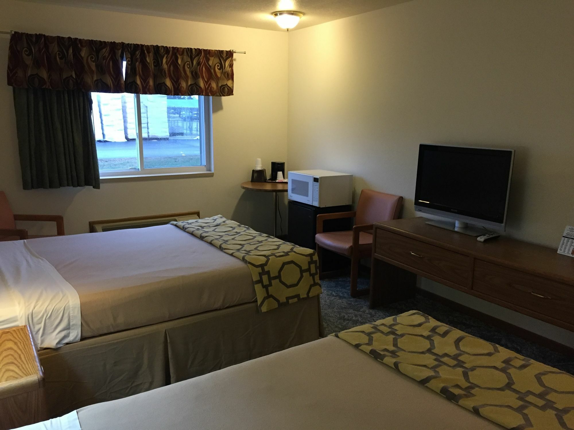 Super 8 by Wyndham Escanaba Bagian luar foto