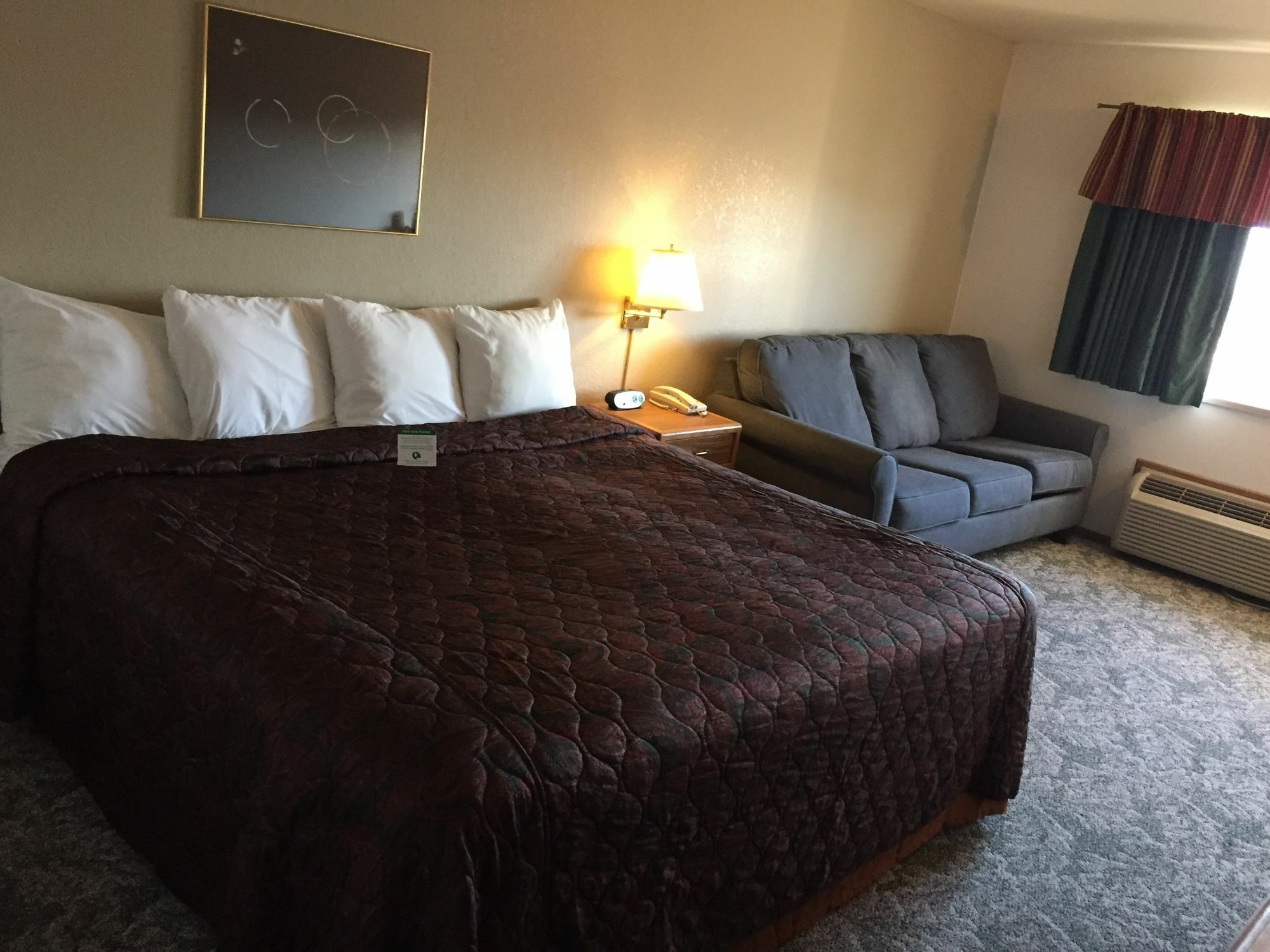 Super 8 by Wyndham Escanaba Bagian luar foto